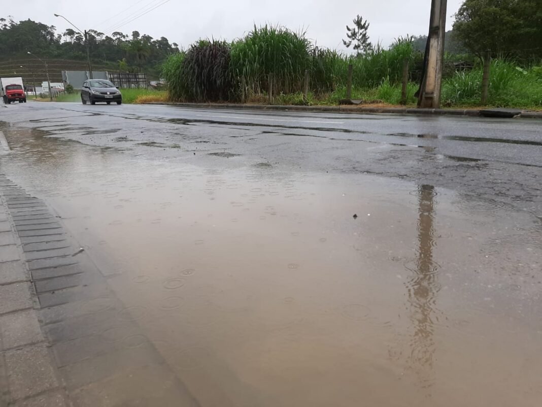 Defesa Civil Estadual alerta para ocorrência de grandes volumes de