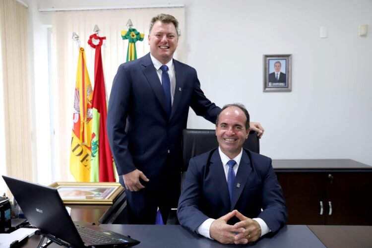 Zirke Cledson  e vereadores são empossados para gestão 2021-2024