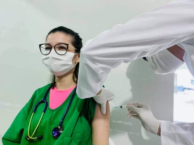 Primeiros guabirubenses vacinados