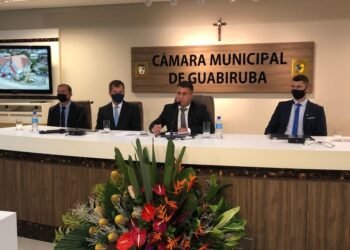 “Que sejamos todos os nove situação e se for preciso, todos os nove oposição”