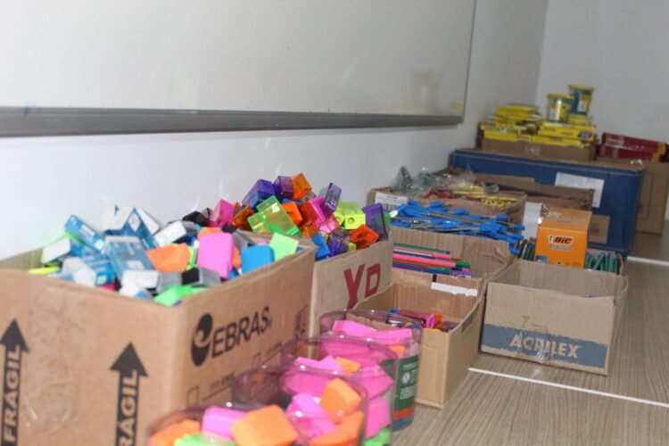 SINTRICOMB iniciará distribuição de material escolar a associados