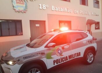 Suspeito de furto em Guabiruba é preso em Brusque após tentar atropelar policial