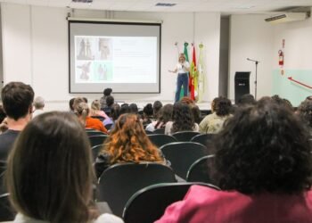 Ampe promove palestra sobre Tendências Verão 2024/25