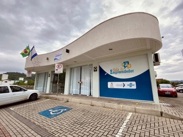Justiça Eleitoral em Movimento: Casa da Cidadania de Guabiruba recebe atendimento presencial para eleitores