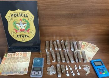 Trio é preso por tráfico em Guabiruba