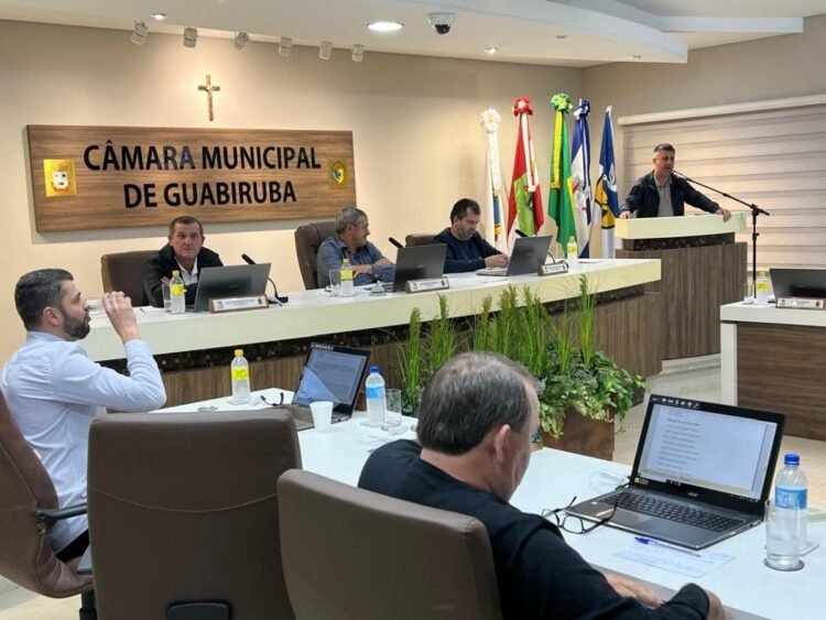 Câmara Municipal de Guabiruba realiza sessão ordinária com diversas pautas de destaque