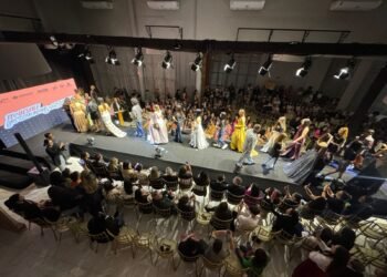 Desfile das Costureiras e Costureiros homenageia profissionais pela passagem do seu dia