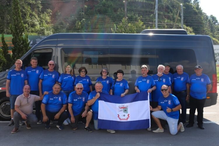 Atletas de Guabiruba embarcam para a disputa do JASTI em Criciúma