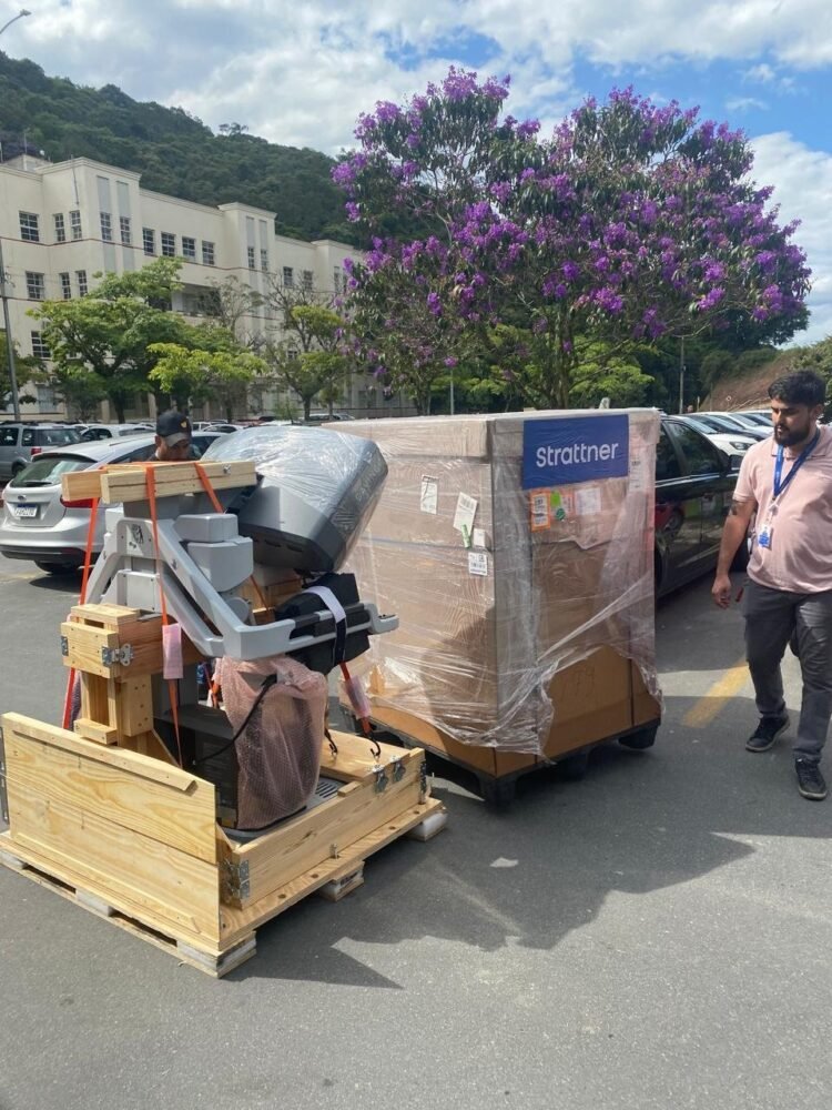 Hospital Azambuja recebe robô Da Vinci, sistema de cirurgia robótica mais avançado do mundo