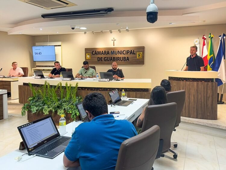 Secretário de Meio Ambiente presta esclarecimentos na Câmara sobre descarte irregular de resíduos em Guabiruba