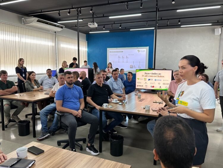 Café com os eleitos do OSB Brusque e conselho das entidades reúne grande público na Unifebe