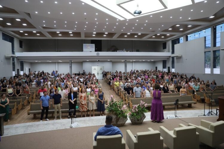 Prefeitura de Guabiruba Realiza o Primeiro Encontro de Professores da Rede Municipal com Palestra Motivacional