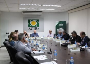 Nova ligação entre Brusque e Guabiruba é destaque em reunião da ACIBr com vice-prefeito de Brusque