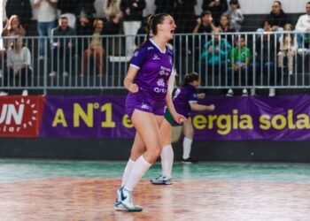 Noite de emoção e grandes jogos no Ginásio João Scheffer define os finalistas das Séries Ouro, Prata e Feminino do Futsal de Guabiruba