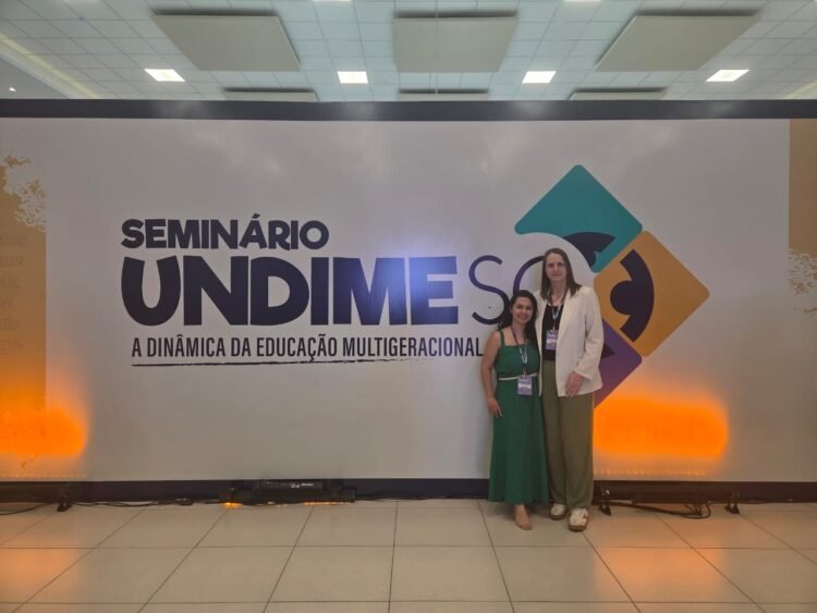 Educação de Guabiruba Apresenta Projeto de Alfabetização em Seminário Estadual da UNDIME-SC