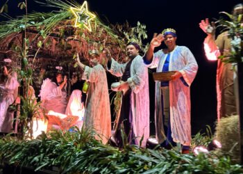 [VÍDEO] Presépio Vivo percorre as ruas de Guabiruba e reforça o espírito comunitário no Natal Mágico 2025