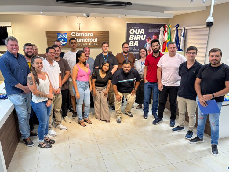 Guabiruba celebra formatura de tecelões e costureira em noite de reconhecimento profissional