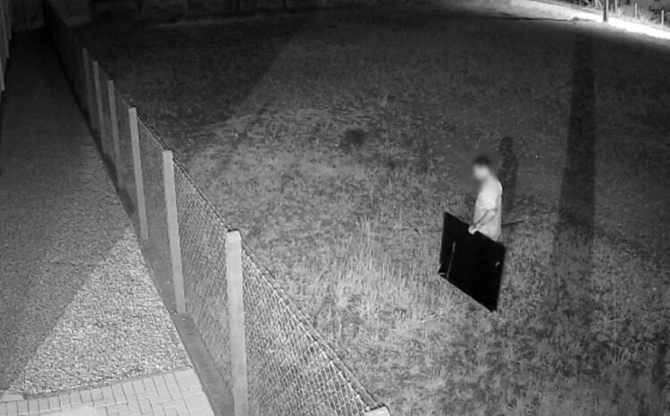 [VÍDEO] Furtos de portões de lixeiras são registrados no bairro São Pedro, em Guabiruba