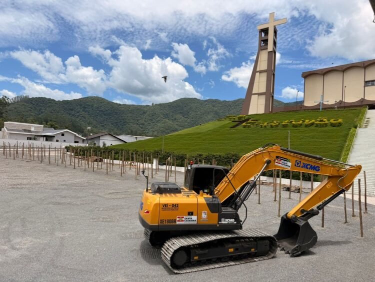 Começa a montagem da estrutura para a 25ª edição do espetáculo “Paixão e Morte de um Homem Livre”