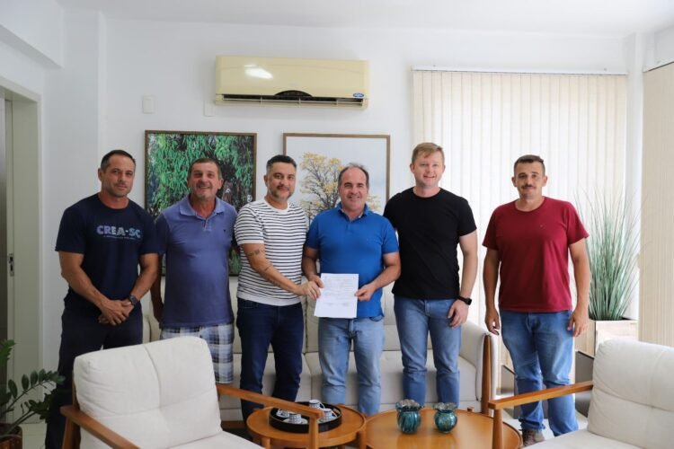 Prefeitura de Guabiruba autoriza início de obras na Rua Planície Alta