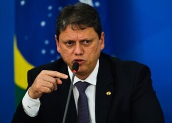 O que está por trás do recuo de Tarcísio?