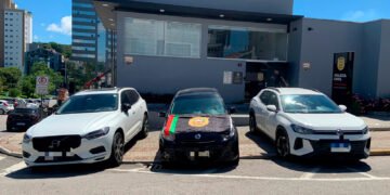 Operação em Guabiruba e Brusque apreende bens em investigação de receptação de carga roubada e lavagem de dinheiro