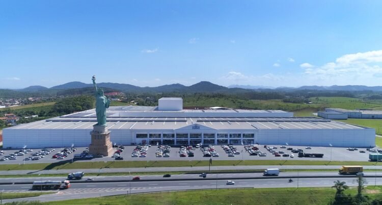 Havan se manifesta após operação contra grupo que aplicava golpes com nome da empresa