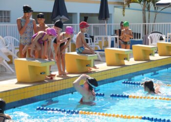 Festival de natação reúne 70 atletas em Brusque