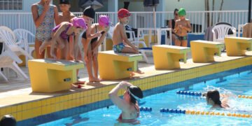 Festival de natação reúne 70 atletas em Brusque